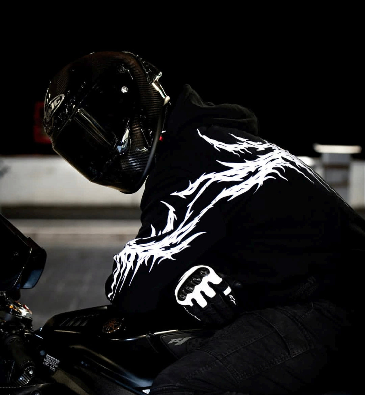 Phantom V1 - Dark Edition